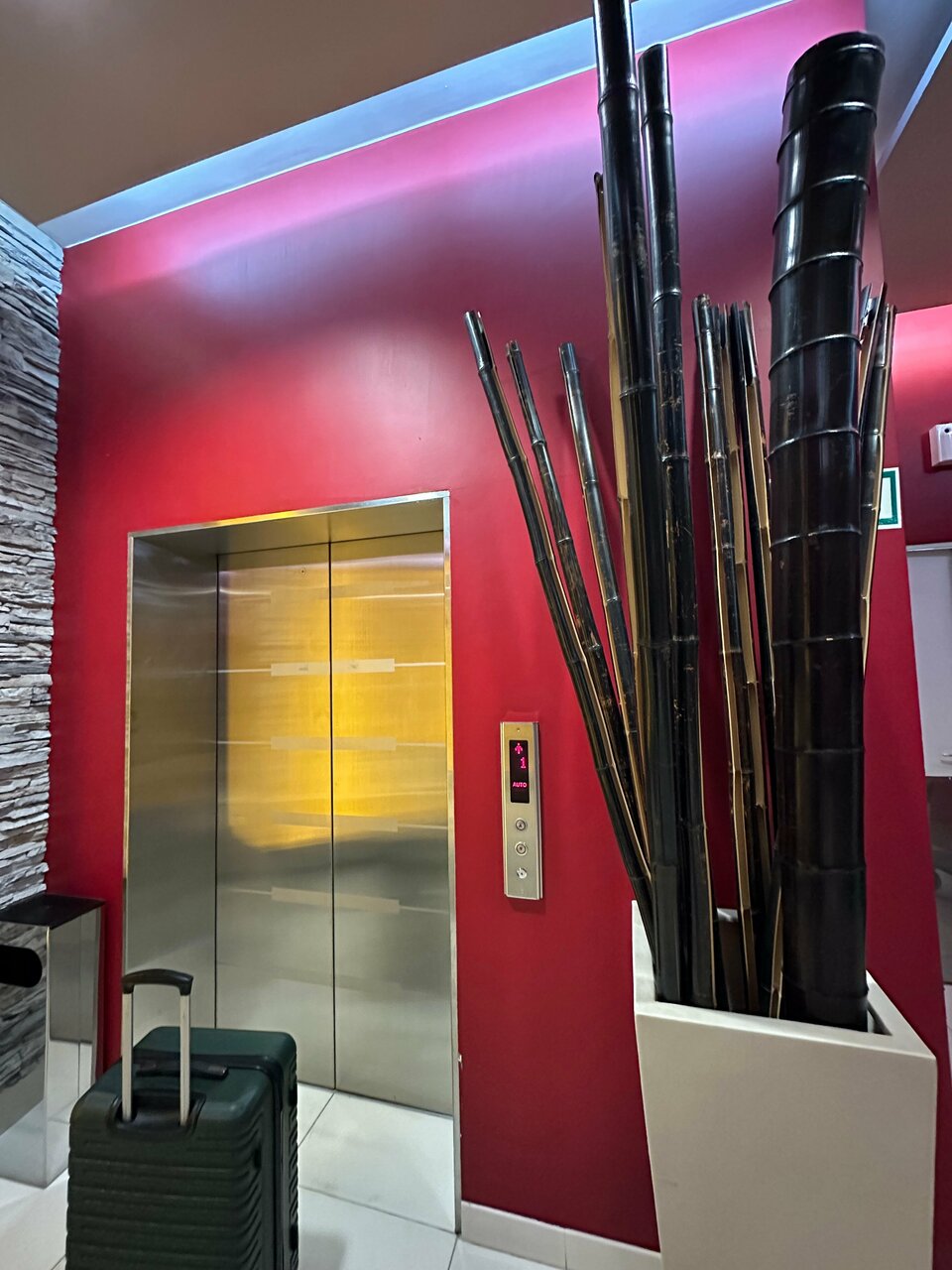 Гостиница Мира Южно-Сахалинск-163