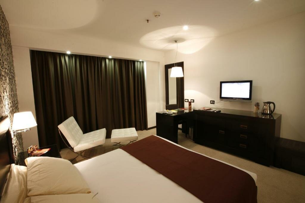 Гостиница Мира Южно-Сахалинск-95